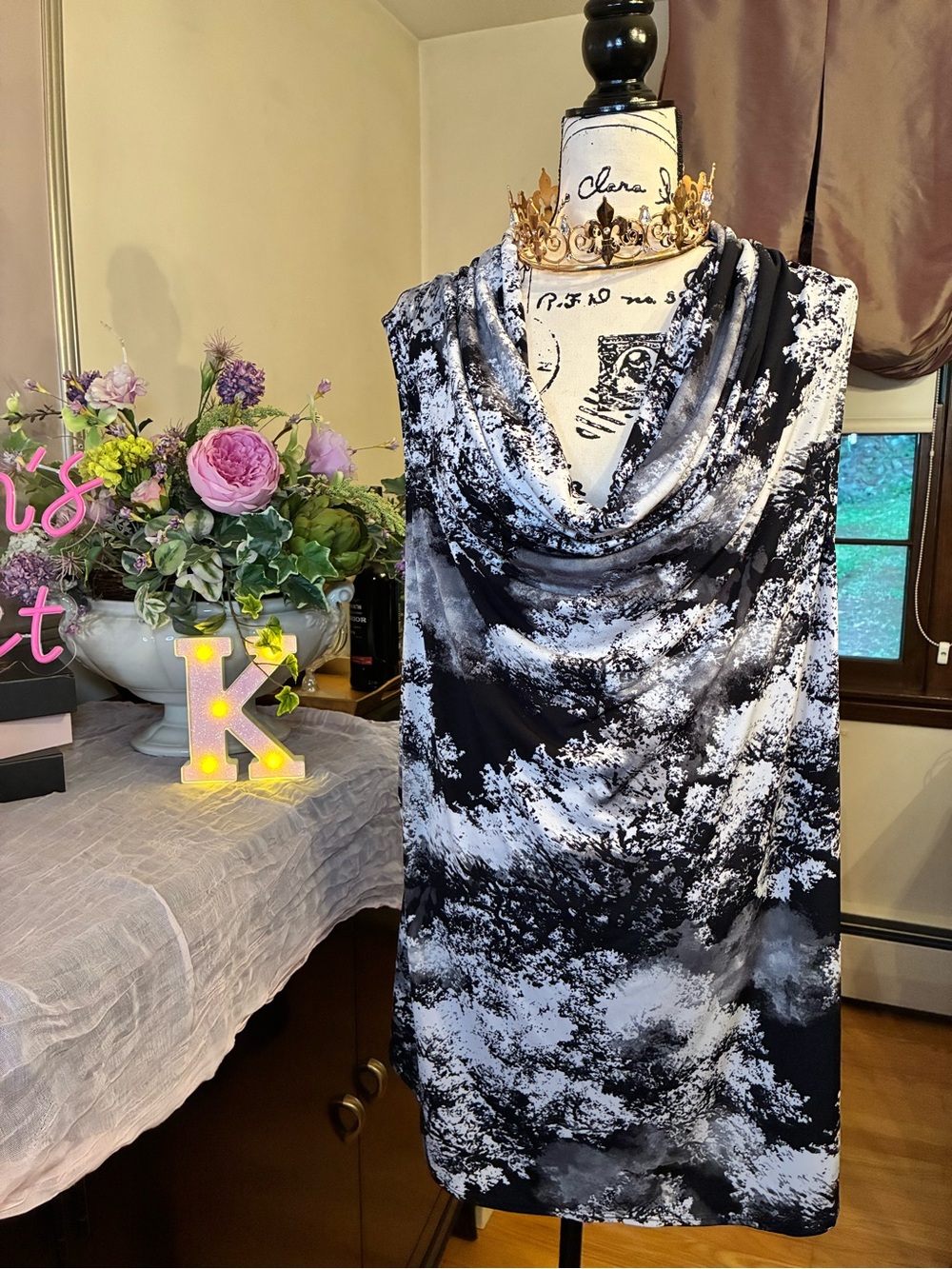 GUC Lane Bryant Black & White Abstract Cowl Neck Tunic Top Plus Size 26/28